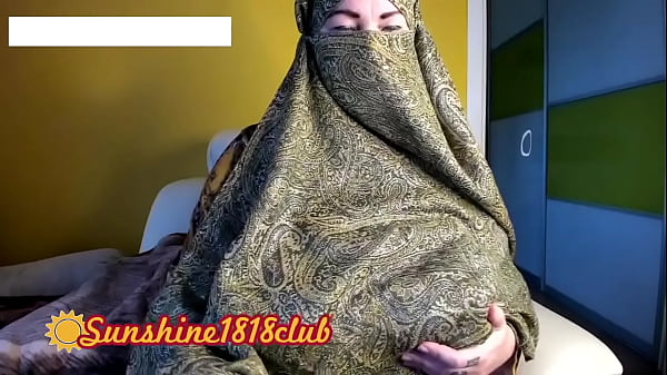 Sensasi Panas Milf Turki Arab Berhijab Dengan Payudara Besar Di Rekaman Webcam 10 November