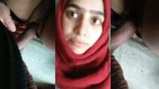 Cowok Lahore Ngentot Memek Gundul Cewek Hijabnya Dalam Adegan Mesum Pakistan