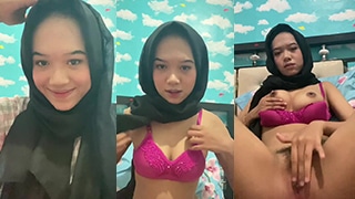 Gendis Berjilbab Pamer Tubuh Telanjang Tanpa Busana
