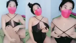 Live Streaming: Gadis Montok Pakai Seragam Dinas Yang Menggoda