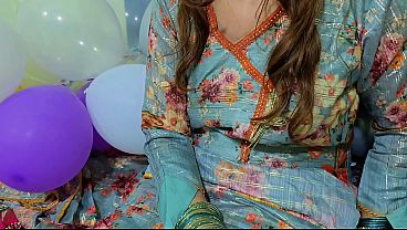 Desi Bari Behan Ki Garam Phudi Ka Mazedaar Phuda – Moaning Ki Aawaazein