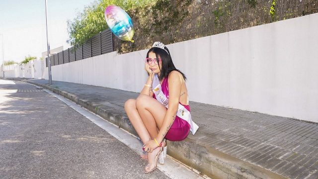 Gadis Ultah Yang Tak Tahu Malu