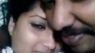 Video Panas Istri Mallu Dari Kerala, Aksi Nafsu Liar Dan Adegan Mesra Yang Bikin Panas