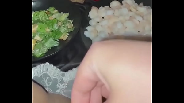 Gadis Muslim Ngentot Diri Di Los Angeles, Putri Salju Arab, Pesta Makanan Paling Tobat Dan Erotis