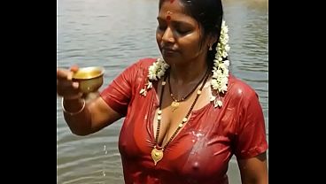 Desi Bhabhi Ai, Bikin Lo Ngaceng Tiap Lihat Gerak-geriknya