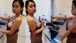 Pembantu Masak Siap Digenjot Kapan Aja, Lo Mau?