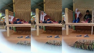 Viral Cewek Muda Ngentot Seru Di Gubuk Wisata Bikin Makin Basah
