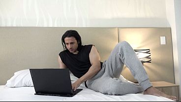 Tetangga Hindu-ku Tergila-gila Sama Pantat Latin Colombia-ku, Dia Ngentot Aku Pake Kontol Besarnya Sampe Crot Di Dalem!