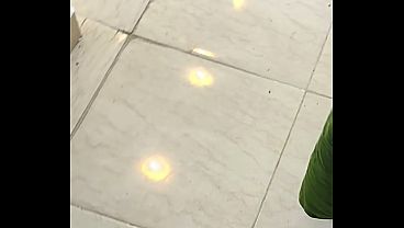 شرموطة مصرية نار، صاحبة البيت بتنيكها سباك وصاحبه، كلام يثير، صوت واضح وجسم يلبن.