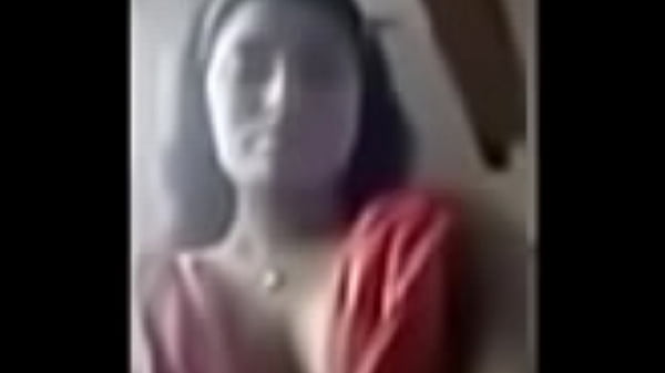 Tontonan Payudara Wanita India Yang Bikin Tegang