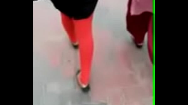 Desi Cewek Bengali Goyang-goyang Di Pinggir Jalan Bikin Panas.