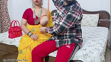 Penjahit Ngewein Cewek India Seksi Di Tokonya. Video Audio Hindi