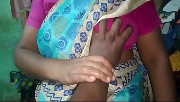 Ibu Rumah Tangga India Priyanka, Siap Dimainin Di Ranjang, Bikin Makin Basah.