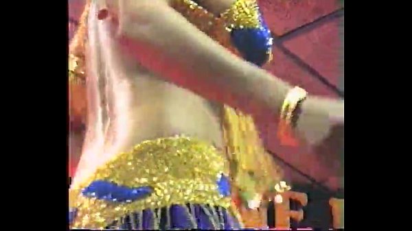 Tukang Striptis India Yang Bikin Makin Panas