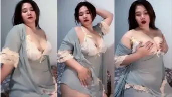 Febby Cantik Gemoy Remas Toket Mangolive, Goyangannya Bikin Crot Di Celana.