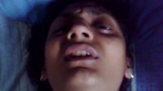 Gadis Bangalore, Mohini, Digebukin Kontol Pacar Sampe Meringis Kesakitan