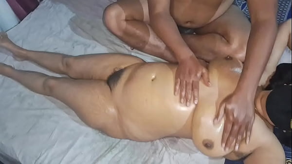 Desi Bhabhi Mandi Bugil Dijilat Sampai Muncrat