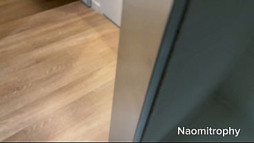 Liburan Seru Sama Kakak Tiri Naomi Noel, Ngegas Sampai Pagi