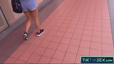 Gadis Lokal Thailand Digauli Di Dalam Tuk Tuk, Langsung Diboyong Ke Hotel