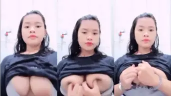 Abg Uting Coklat Lagi Mainin Toket Sampe Muncrat