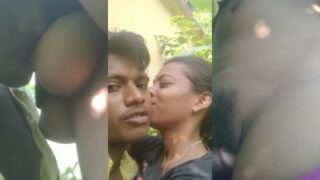 Video Mesum Pasangan India Selatan Di Semak-semak, Mms Dari Hutan.