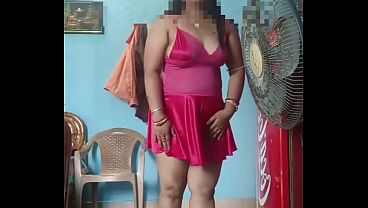 Ibu Tiri India Seksi Mulai Merayu Dengan Gaya Menggoda Banget