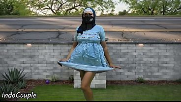Hijab Mahasiswi Lari Pagi Di Tempat Umum, Mulutnya Diganjar Duit Buat Ngewe.