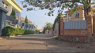 Astaga Mama Arab Ngocehin Memek Di Luar Rumah Deket Jalan Raya