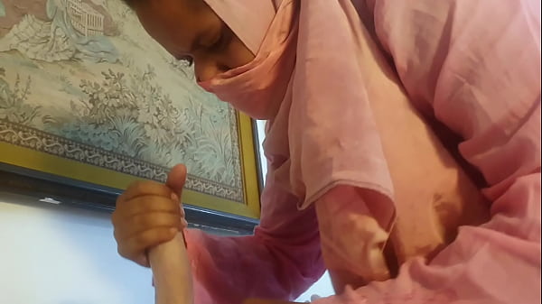 Desi Cewek Lagi Digebukin Pijat Beda Suku, Makin Dalem Makin Enak.