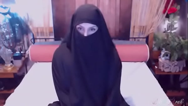 Guru Dihajar Habis Sama Murid Arab Nakal, Badan Basah Kena Pelajaran Panas
