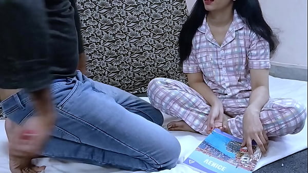 Mosi Ki Ladki Ko Nanga Karke Choda, Ghar Mein Jordaar Family Sex.